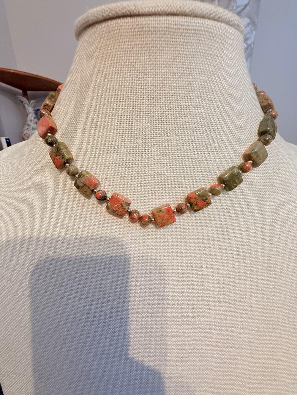 14” Vintage Genuine Unakite Gemstone Beaded Choker Necklace